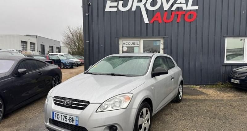 Occasion 2009 Kia ProCeed Active Berline | 5 990 € - Image 1/4