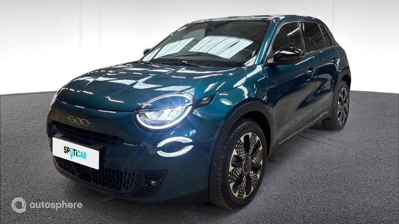 Blanc Utilisé 2024 Fiat 600 La Prima SUV | 20 980 € (Bon prix) - Image 1/4