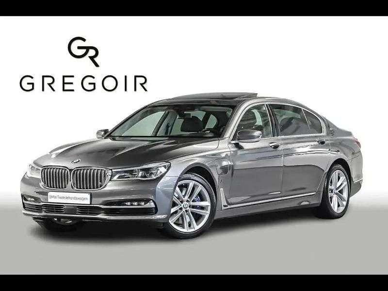 Gris Utilisé 2017 BMW 740 Berline | 33 700 € - Image 1/4