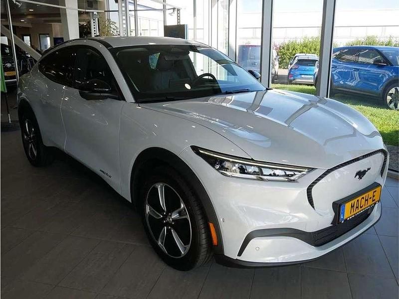 Nouvelle Ford Mustang Mach-E Standard Range 197 kW (269 ch) 2025 Blanc SUV