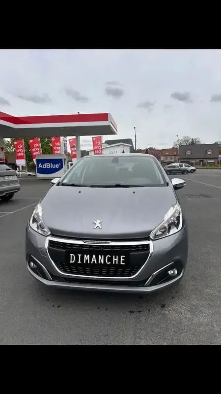 Utilisé 2019 Peugeot 208 Style Citadine | 6 390 € (Super prix) - Image 1/4