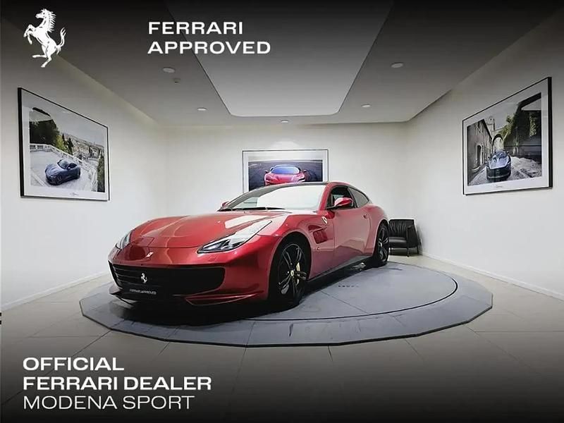 Rouge Utilisé 2016 Ferrari GTC4Lusso Coupé | 229 900 € (Prix juste) - Image 1/4