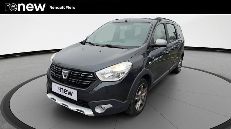 Gris Occasion 2017 Dacia Lodgy Stepway Monospace | 9 980 € (Prix juste) - Image 1/4