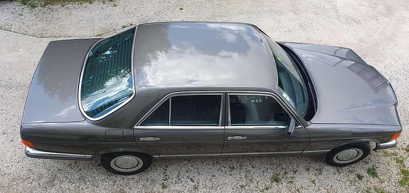 Occasion Mercedes 280 185 ch (136 kW) 1984 Gris Berline