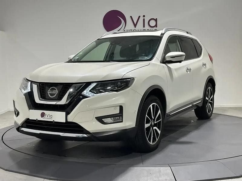 Blanc Occasion 2017 Nissan X-Trail Tekna SUV | 15 990 € (Prix juste) - Image 1/4