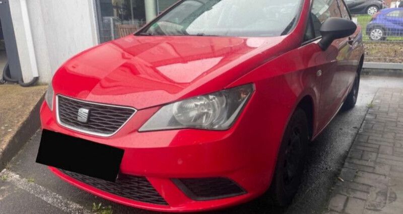 Rouge Utilisé 2012 Seat Ibiza Reference Citadine | 5 490 € (Bon prix) - Image 1/4