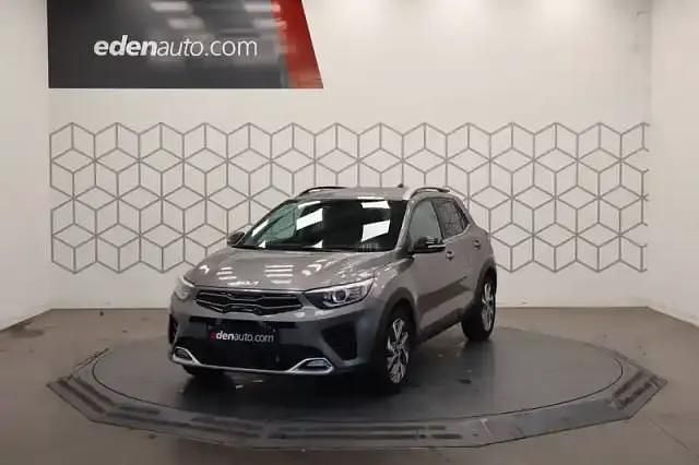 Gris Occasion 2025 Kia Stonic GT-Line SUV | 23 990 € (Prix juste) - Image 1/4