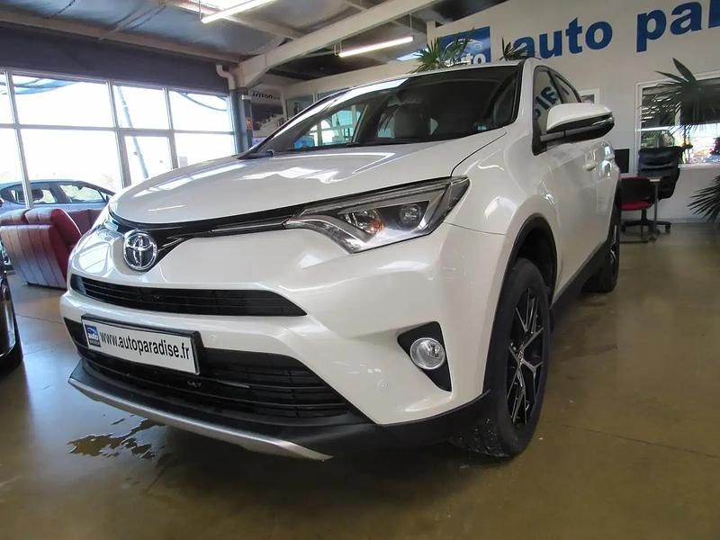 Blanc Occasion 2016 Toyota RAV4 Design SUV | 20 900 € (Prix juste) - Image 1/4