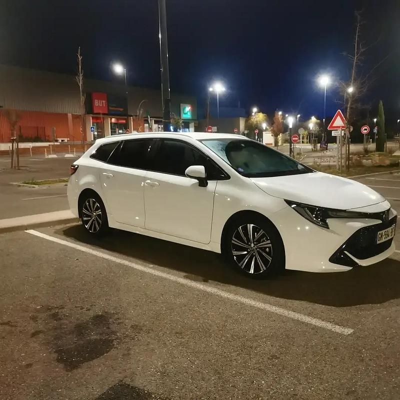 Blanc Occasion 2023 Toyota Corolla Break | 17 500 € (Prix juste) - Image 1/4