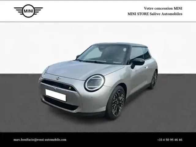 Argenté Utilisé 2024 Mini Cooper Favoured Citadine | 36 900 € - Image 1/4