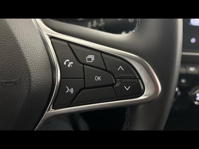 Gris Utilisé 2021 Renault Captur Intens SUV | 17 299 € (Prix juste) - Image 1/4