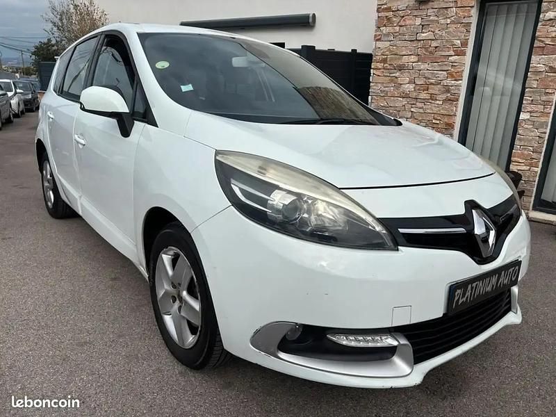 Blanc Utilisé 2014 Renault Grand Scénic III Business Monospace | 5 990 € - Image 1/4