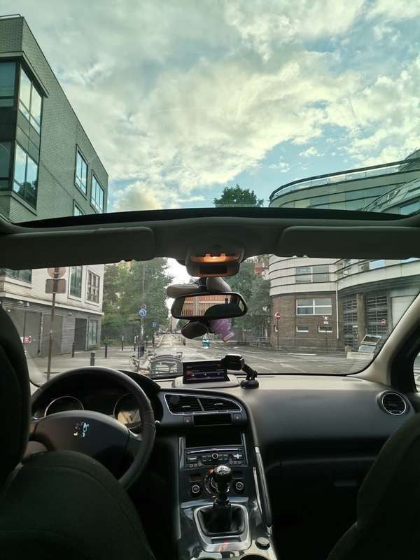 Image 3/4