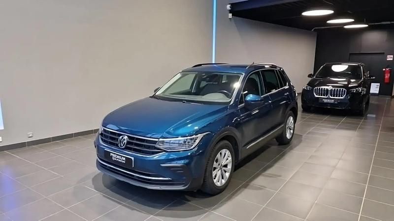 Bleu Utilisé 2022 VW Tiguan Business SUV | 27 990 € (Prix juste) - Image 1/4