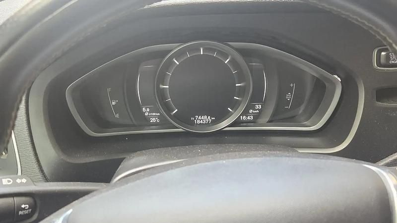 Image 2/4