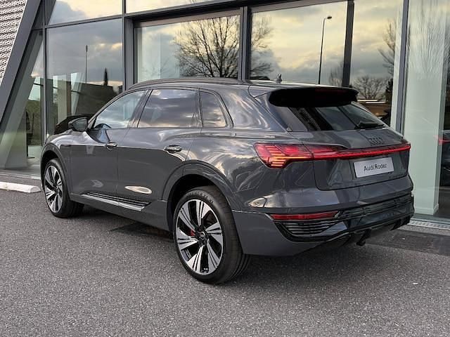 Occasion Audi Q8 e-tron S-Line 300 kW (408 ch) 2024 Gris magnétique SUV