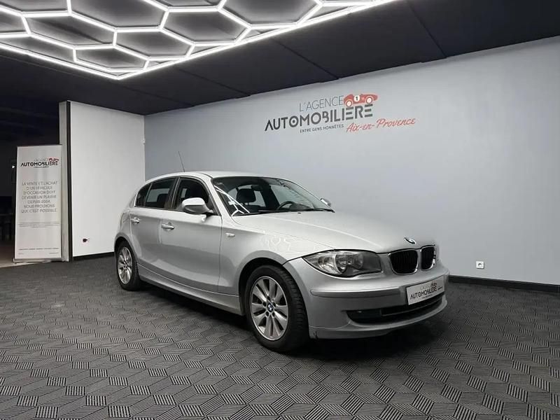 Gris Utilisé 2010 BMW 118 Sport Line Citadine | 10 990 € (Prix cher) - Image 1/4
