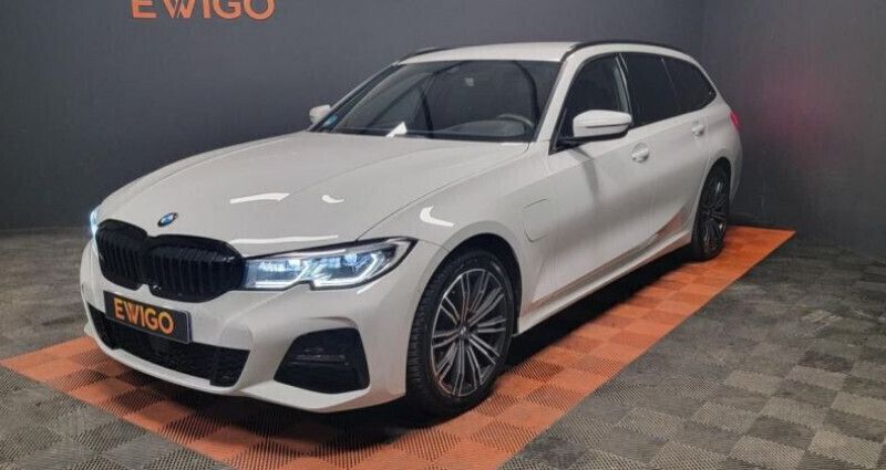 Utilisé 2020 BMW 330e Sport Line Berline | 32 990 € (Prix cher) - Image 1/4