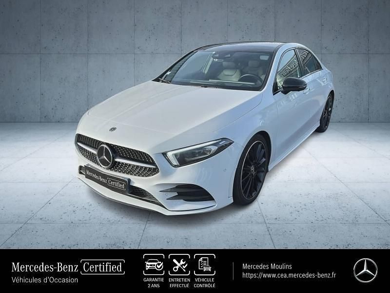 Blanc polaire Occasion 2019 Mercedes A180 AMG line Berline | 24 900 € (Prix cher) - Image 1/4