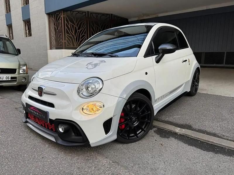 Blanc Utilisé 2020 Abarth 695 Citadine | 25 990 € (Prix juste) - Image 1/4