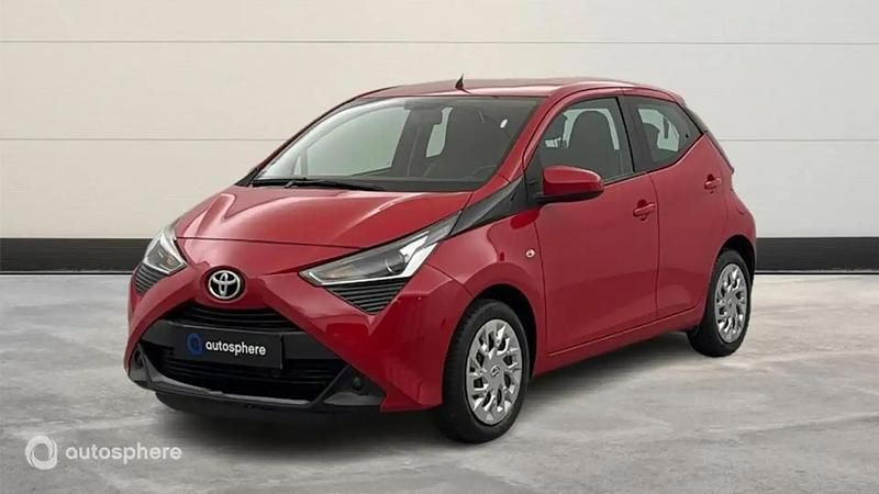 Rouge Utilisé 2020 Toyota Aygo X-play Citadine | 11 799 € (Prix juste) - Image 1/4