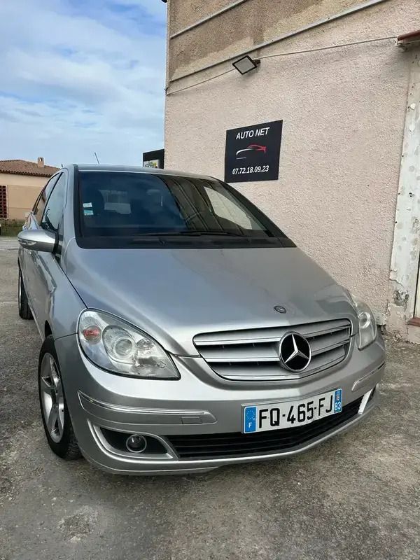 Utilisé 2010 Mercedes B180 Classic Monospace | 3 200 € (Prix juste) - Image 1/4
