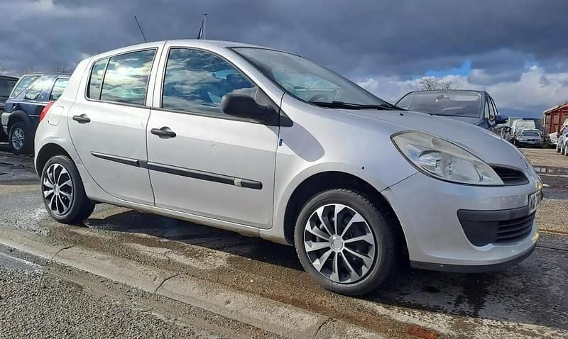 Occasion Renault Clio III 76 ch (55 kW) 2005 Gris Citadine