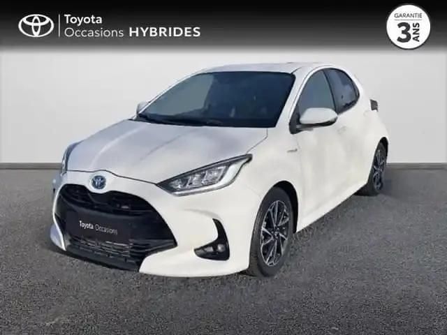 Blanc pur Occasion 2020 Toyota Yaris Hybrid Design Berline | 17 990 € (Prix juste) - Image 1/4