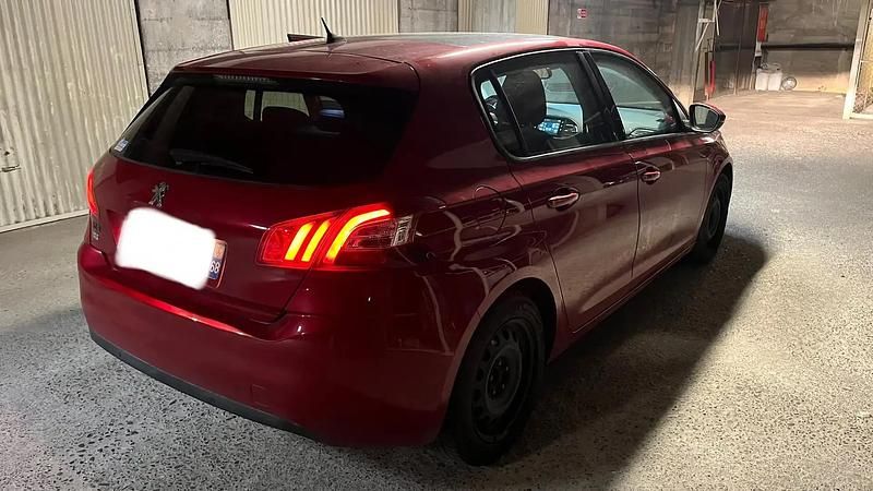 Rouge Occasion 2014 Peugeot 308 Active Berline | 10 500 € (Bon prix) - Image 1/4