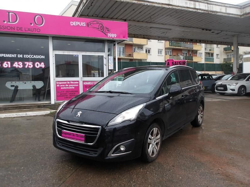 Occasion Peugeot 5008 Allure 115 ch (84 kW) 2014 Monospace