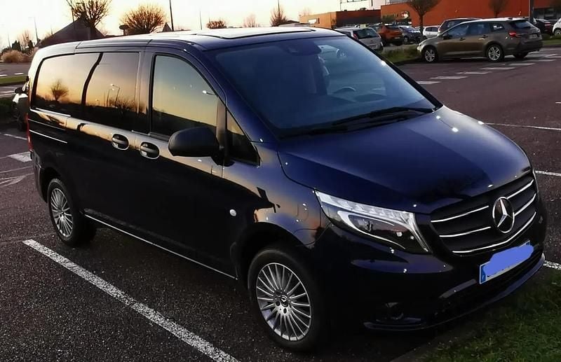 Bleu Utilisé 2022 Mercedes Vito Monospace | 36 490 € (Super prix) - Image 1/4