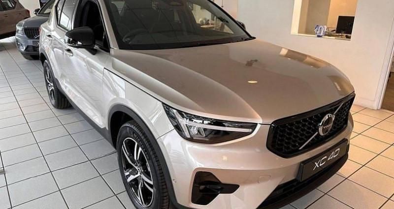 Utilisé 2024 Volvo XC40 Core SUV | 30 890 € (Bon prix) - Image 1/3