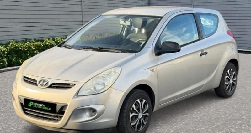 Beige Occasion 2010 Hyundai i20 Citadine | 2 490 € - Image 1/4