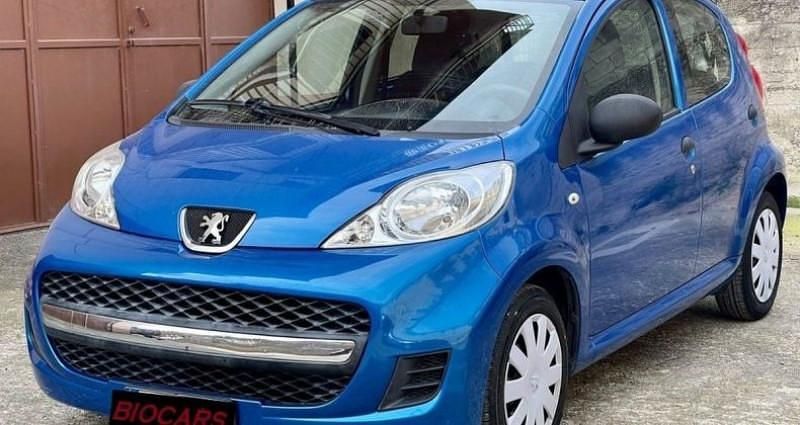 Bleu Utilisé 2011 Peugeot 107 Citadine | 4 950 € (Prix juste) - Image 1/4