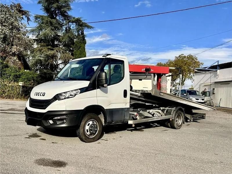 Occasion Iveco Daily 181 ch (133 kW) 2022 Blanc Van