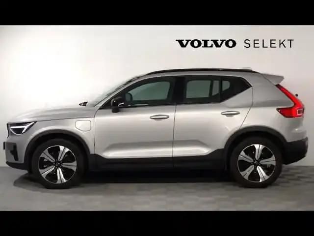 Argent aurore métallisé Occasion 2023 Volvo XC40 Plus SUV | 45 900 € - Image 1/2
