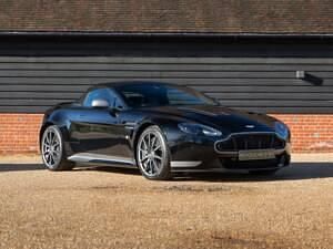 Occasion Aston Martin V12 Vantage 573 ch (421 kW) 2018 Noir Cabriolet