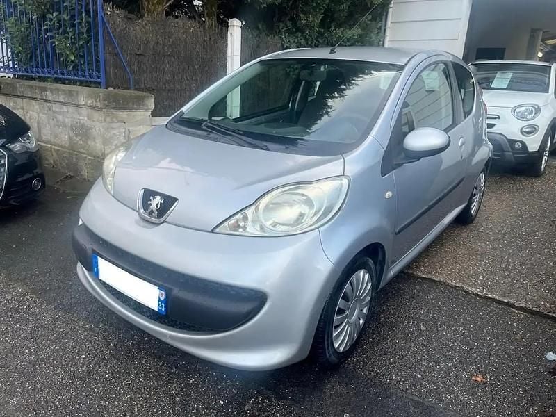 Occasion 2006 Peugeot 107 Citadine | 2 990 € (Prix juste) - Image 1/4