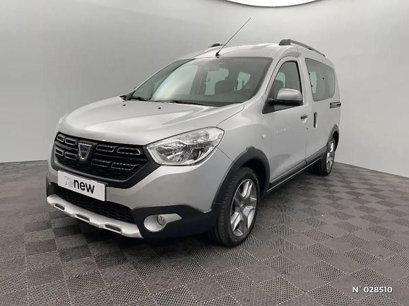 Gris Utilisé 2017 Dacia Dokker Stepway Van | 14 980 € (Prix juste) - Image 1/4