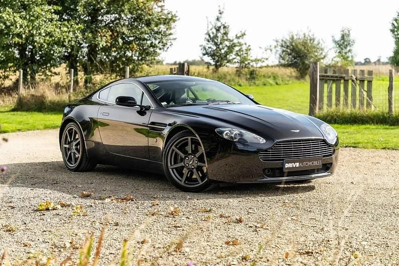 Noir Utilisé 2007 Aston Martin V8 Vantage Coupé | 53 990 € (Super prix) - Image 1/4