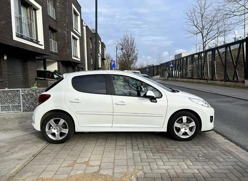 Occasion 2012 Peugeot 207 Premium Berline | 2 200 € (Prix juste) - Image 1/4