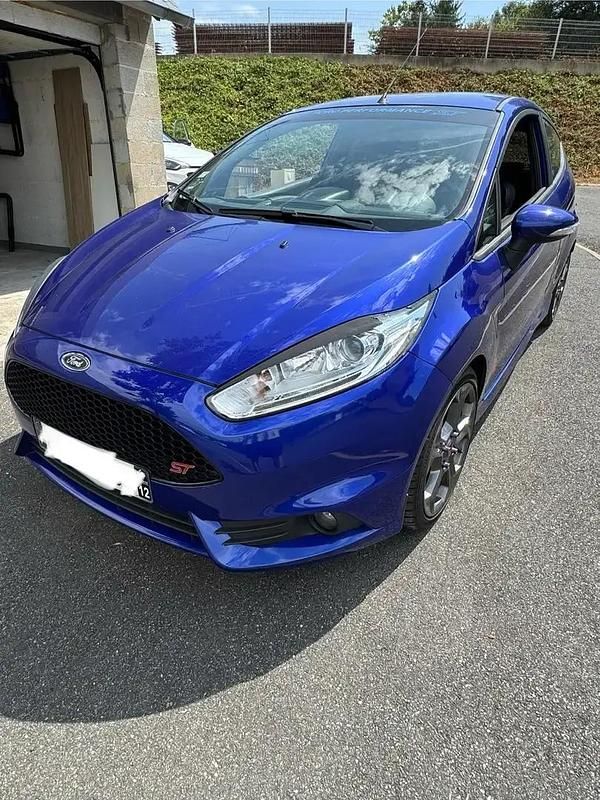 Bleu Utilisé 2015 Ford Fiesta ST Citadine | 13 700 € (Prix juste) - Image 1/4
