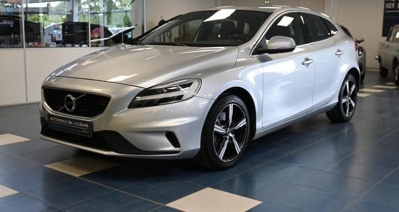 Utilisé 2017 Volvo V40 R-Design Break | 13 496 € - Image 1/4