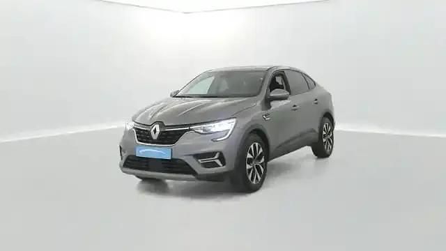 Gray m Occasion 2023 Renault Arkana SUV | 20 890 € - Image 1/4