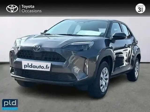 Gris atlas (m) Utilisé 2024 Toyota Yaris Hybrid SUV | 23 490 € (Prix juste) - Image 1/4