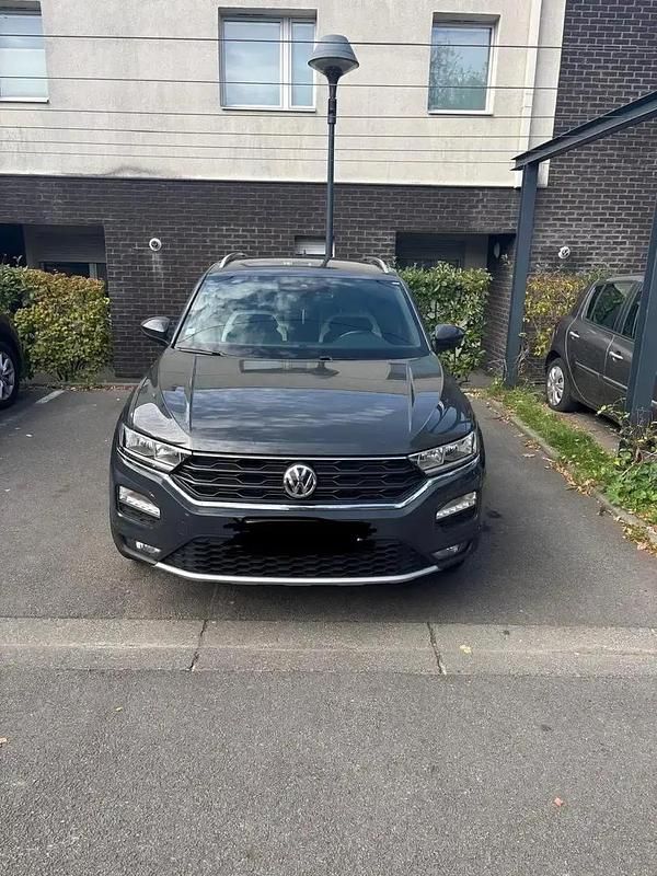 Gris Utilisé 2019 VW T-Roc SUV | 17 500 € (Bon prix) - Image 1/4
