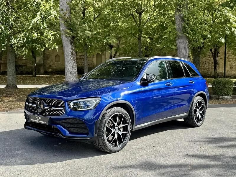 Bleu Utilisé 2021 Mercedes GLC300 AMG line SUV | 42 490 € (Prix juste) - Image 1/4