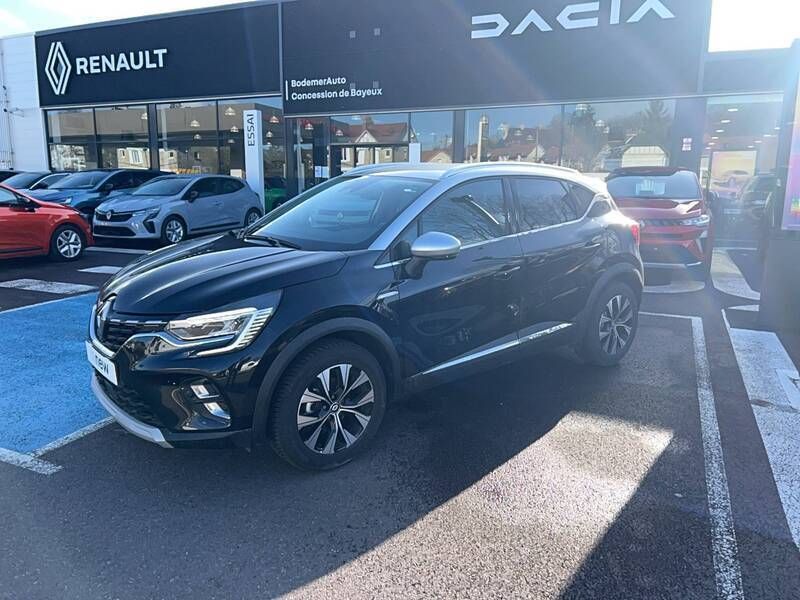 Noir Utilisé 2024 Renault Captur Techno SUV | 21 590 € (Prix assez cher) - Image 1/1
