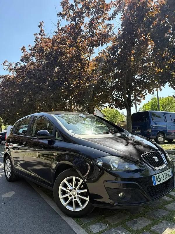 Noir Occasion 2009 Seat Altea Monospace | 6 190 € - Image 1/4
