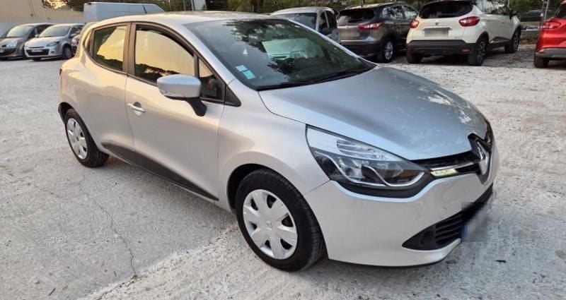 Utilisé 2013 Renault Clio IV Zen Citadine | 6 490 € (Prix juste) - Image 1/4